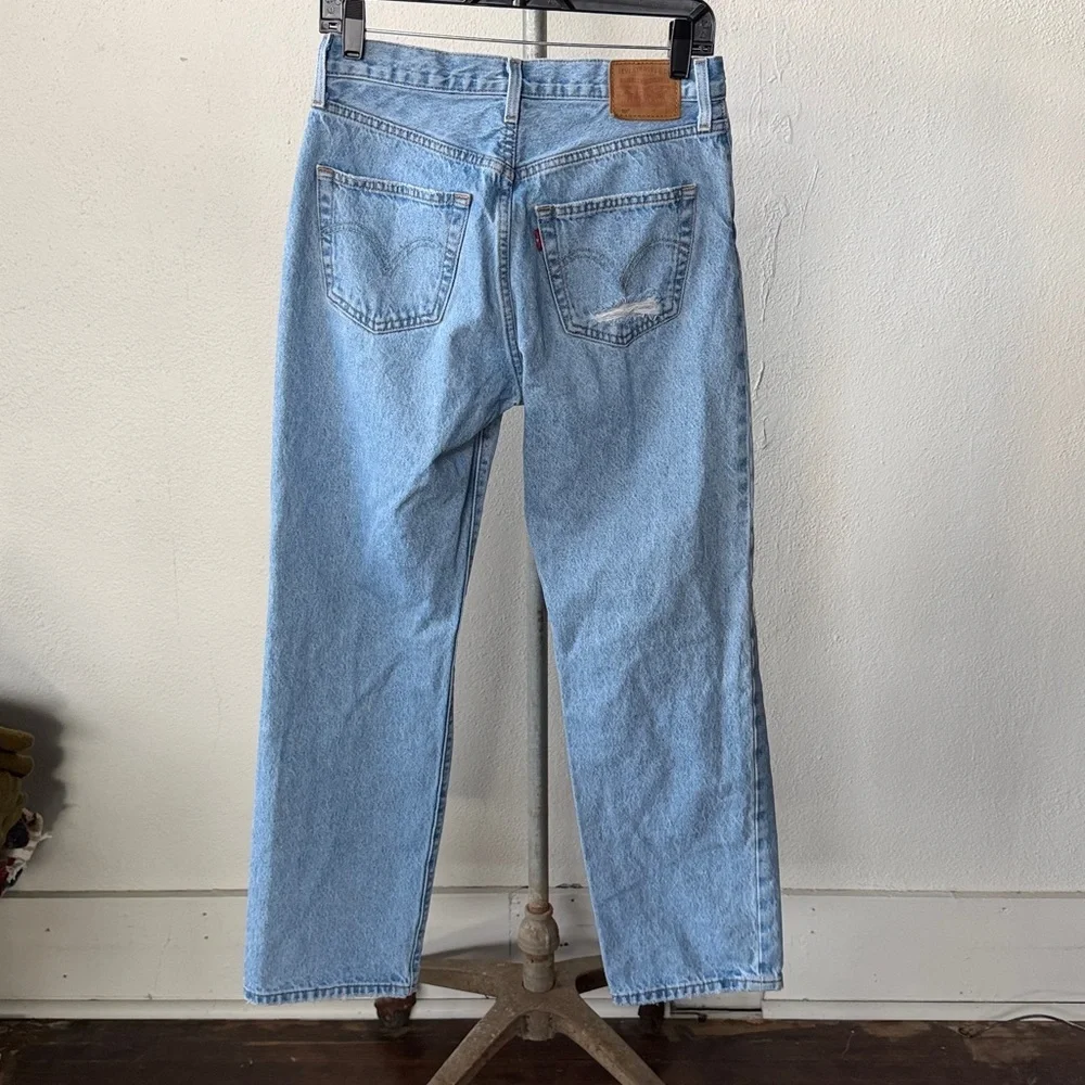 Levi’s 501 Button Fly Straight Jeans Womens 26x30 - Picture 2 of 4
